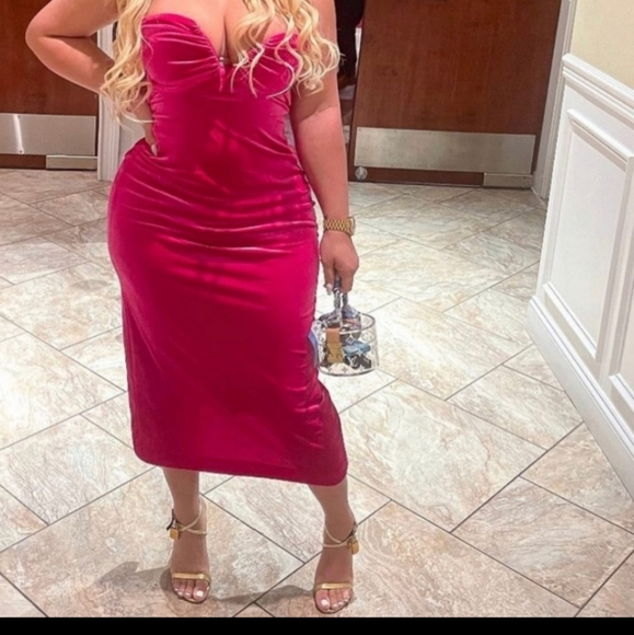 Zara Velvet Midi Dress - Picture 12 of 12